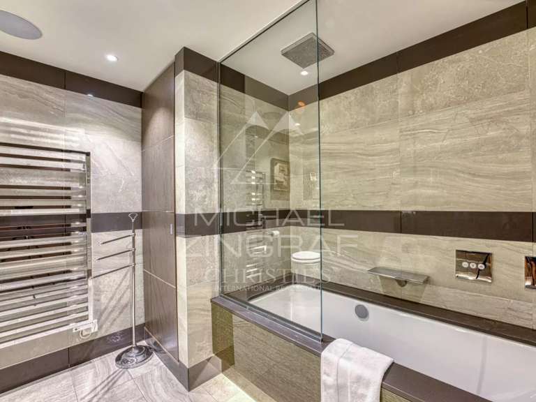 Apartment Cap-d-antibes - 3 bedrooms - 132m²