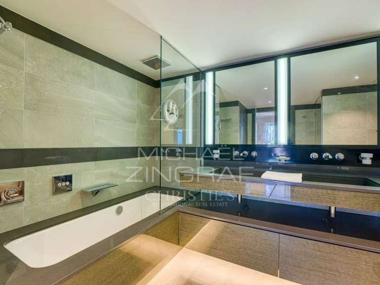 Apartment Cap-d-antibes - 3 bedrooms - 132m²