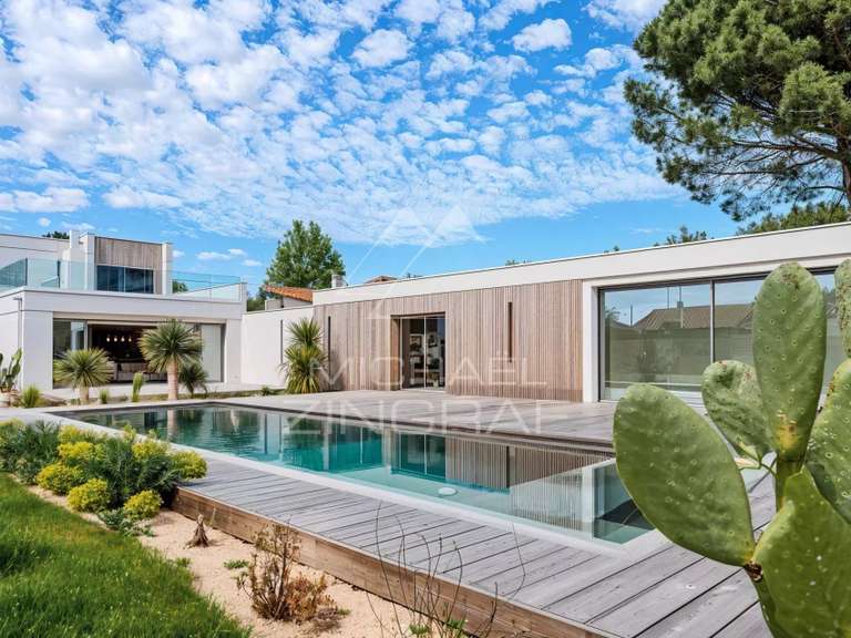 Maison Gujan-Mestras - 5 chambres - 205m²