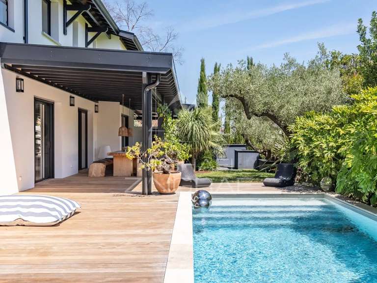 Maison Gujan-Mestras - 5 chambres - 420m²