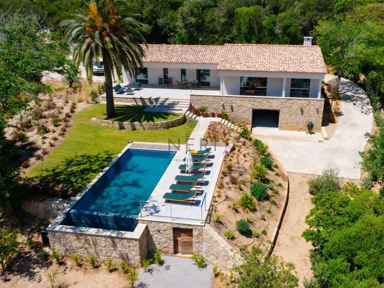 Villa Pietrosella - 4 bedrooms - 2670m²