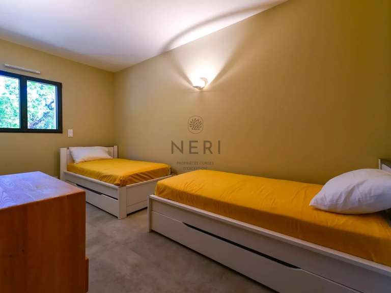 Villa Pietrosella - 4 bedrooms - 2670m²