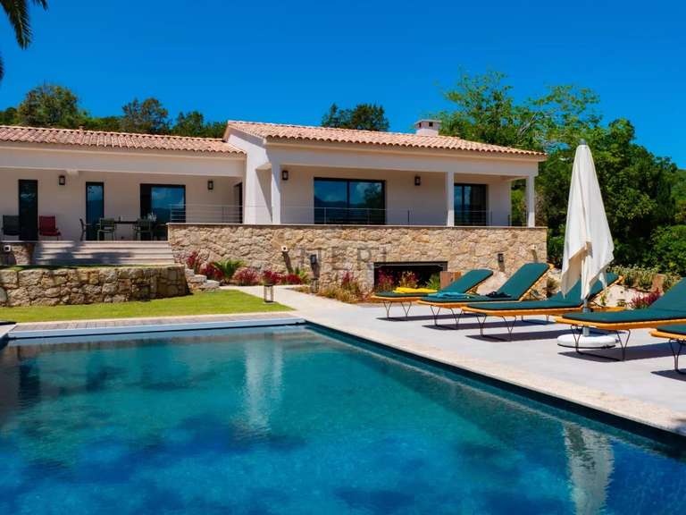 Villa Pietrosella - 4 bedrooms - 2670m²