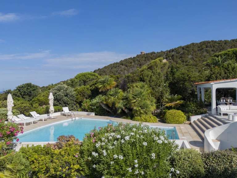 Villa Pietrosella - 5 bedrooms - 6200m²