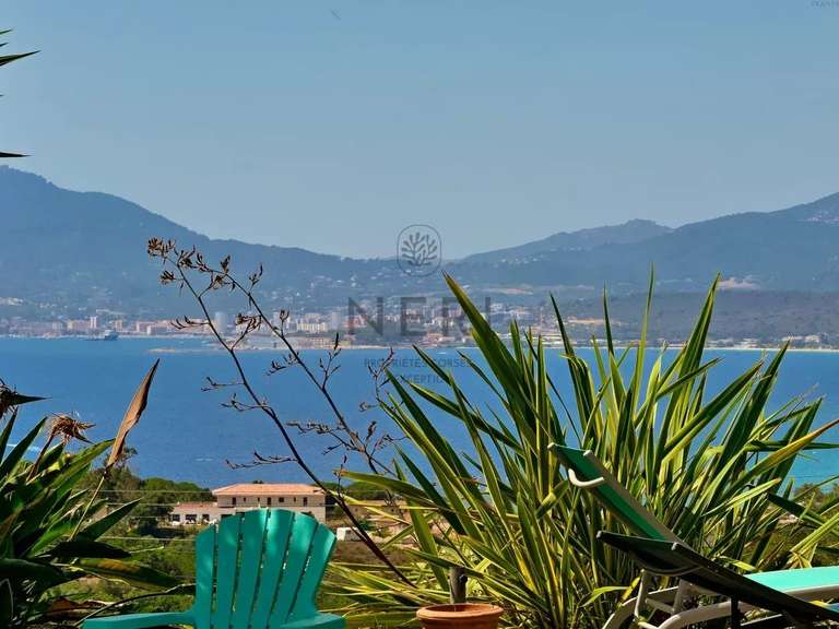 Villa Porticcio - 6 bedrooms - 200m²