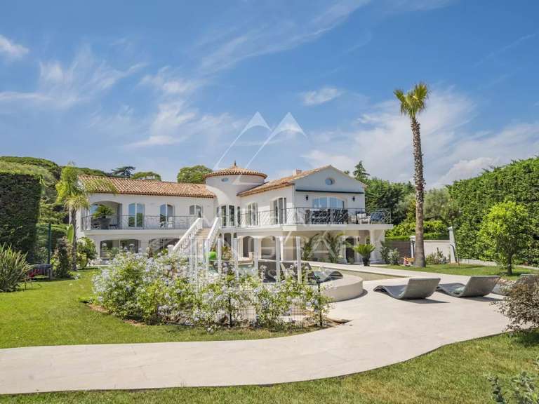 Villa with Sea view Cap-d-antibes - 4 bedrooms - 280m²