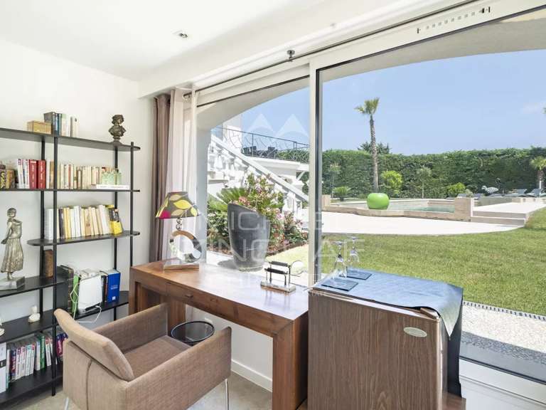 Villa with Sea view Cap-d-antibes - 4 bedrooms - 280m²