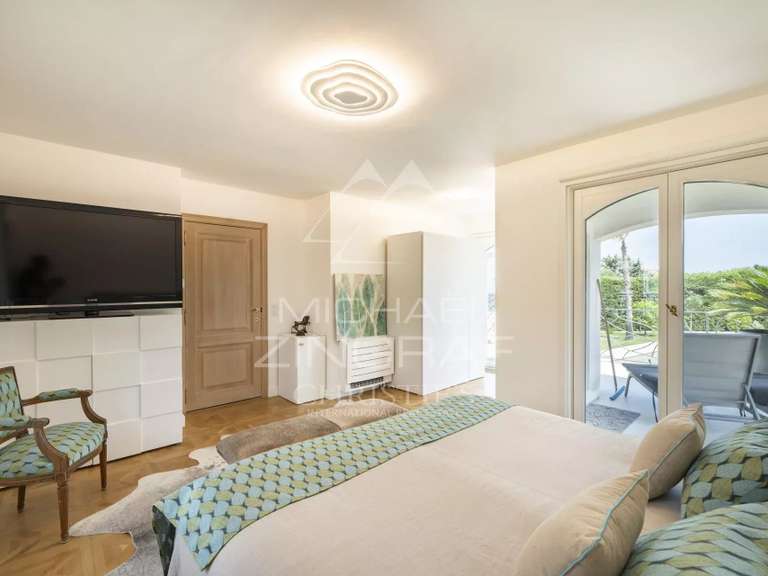 Villa with Sea view Cap-d-antibes - 4 bedrooms - 280m²