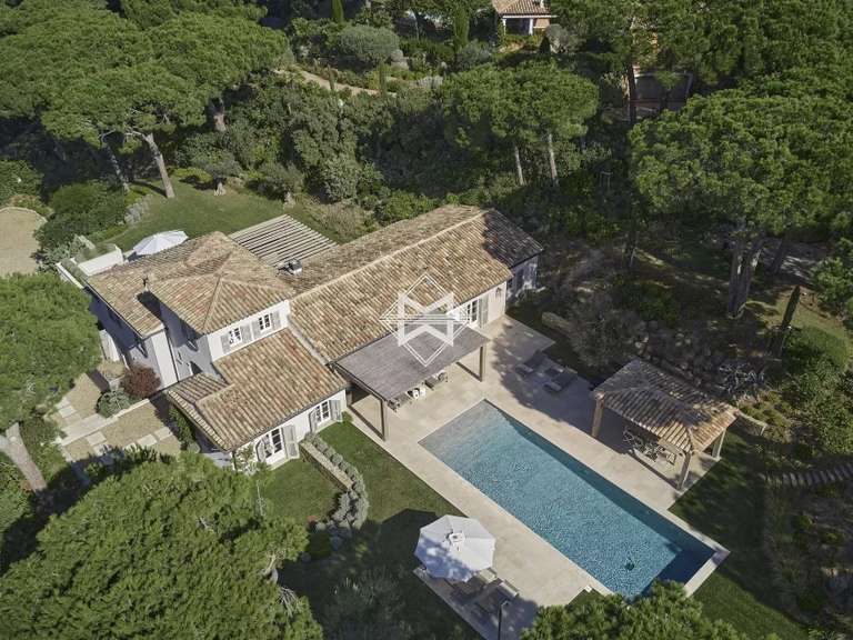 Villa Saint-Tropez - 5 bedrooms - 335m²