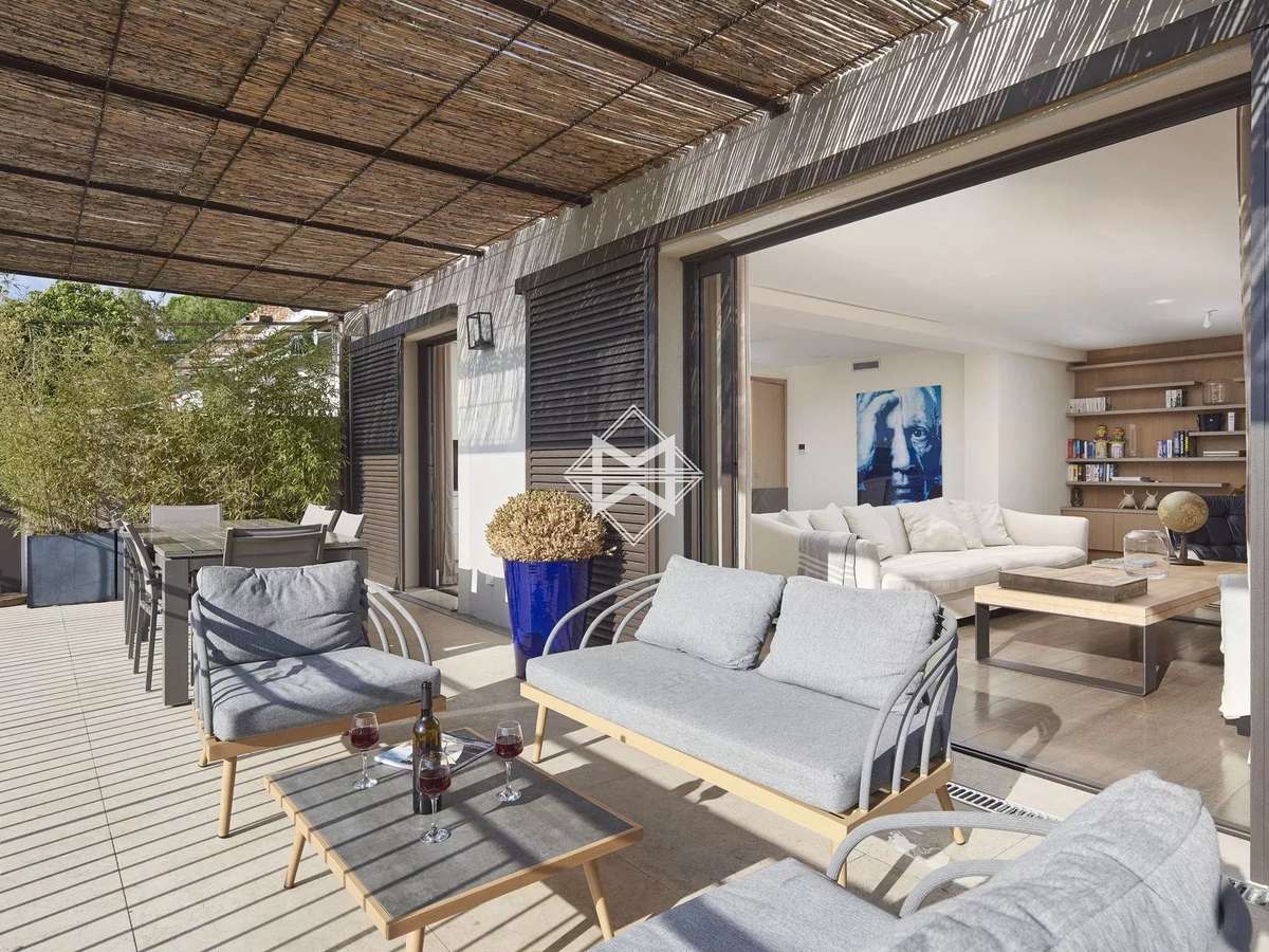 House Saint-Tropez