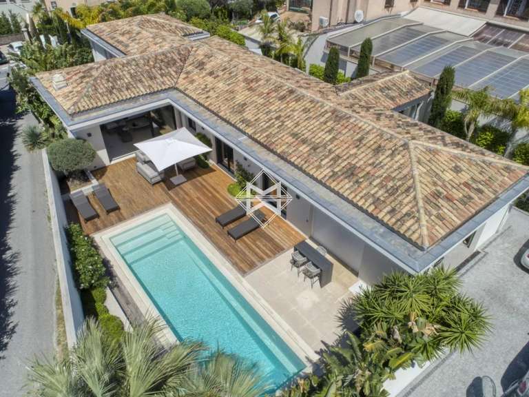 Villa Saint-Tropez - 3 bedrooms - 210m²