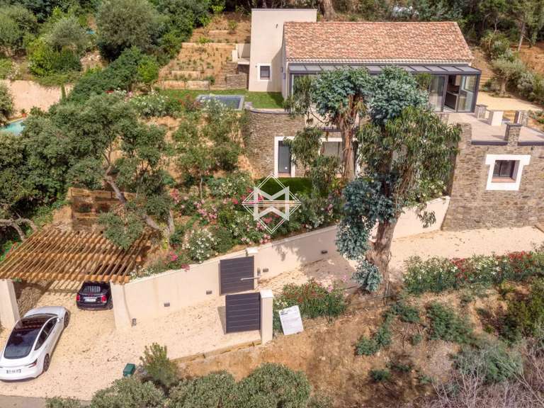 Villa La Croix-Valmer - 4 bedrooms - 176m²