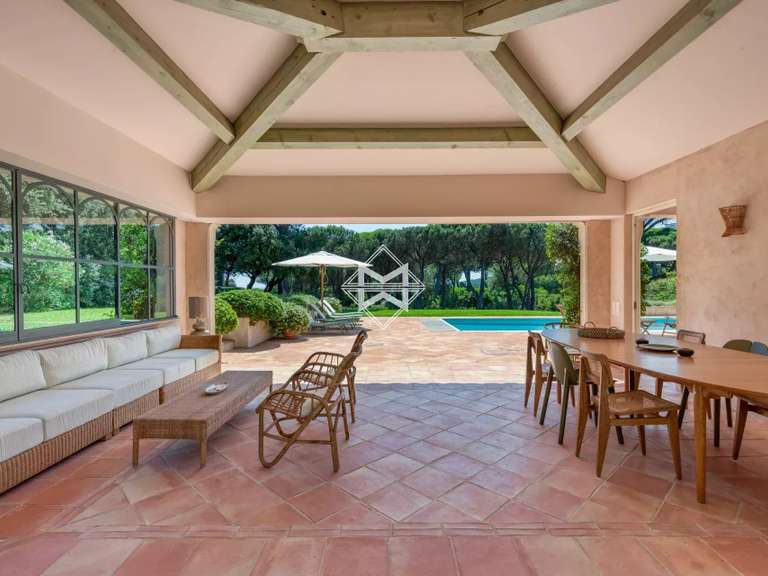 Villa Saint-Tropez - 6 bedrooms - 230m²