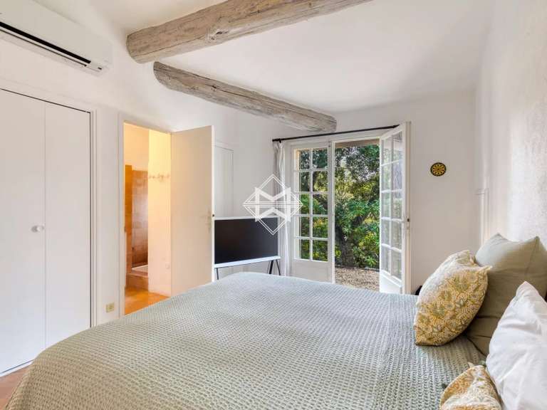 Villa Saint-Tropez - 6 bedrooms - 230m²