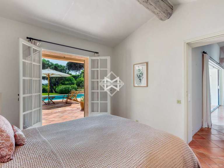 Villa Saint-Tropez - 6 bedrooms - 230m²