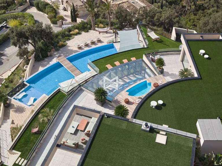 Villa Grimaud - 8 bedrooms - 1200m²