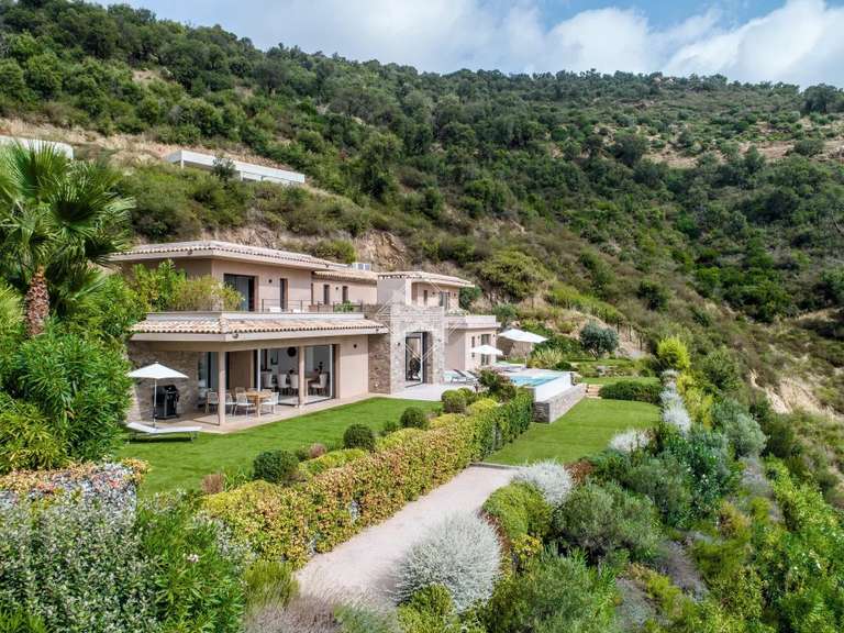 Villa with Sea view Grimaud - 4 bedrooms - 542m²