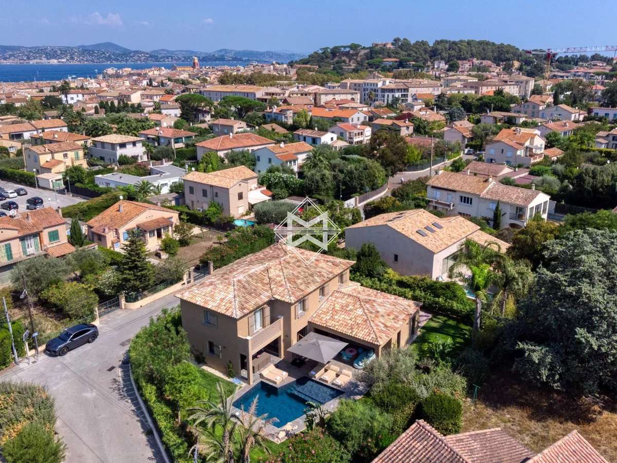 House Saint-Tropez