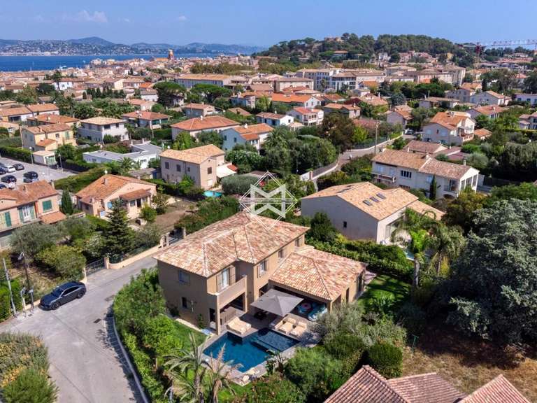 House Saint-Tropez - 5 bedrooms - 255m²