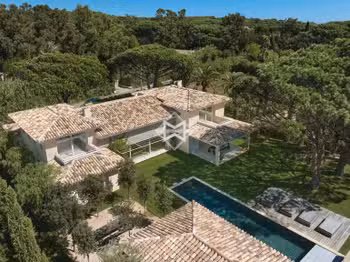 Location maison 9 pièces