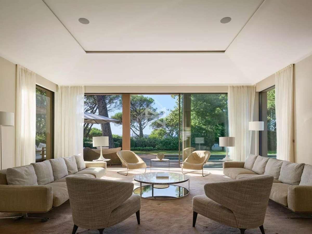 House Saint-Tropez