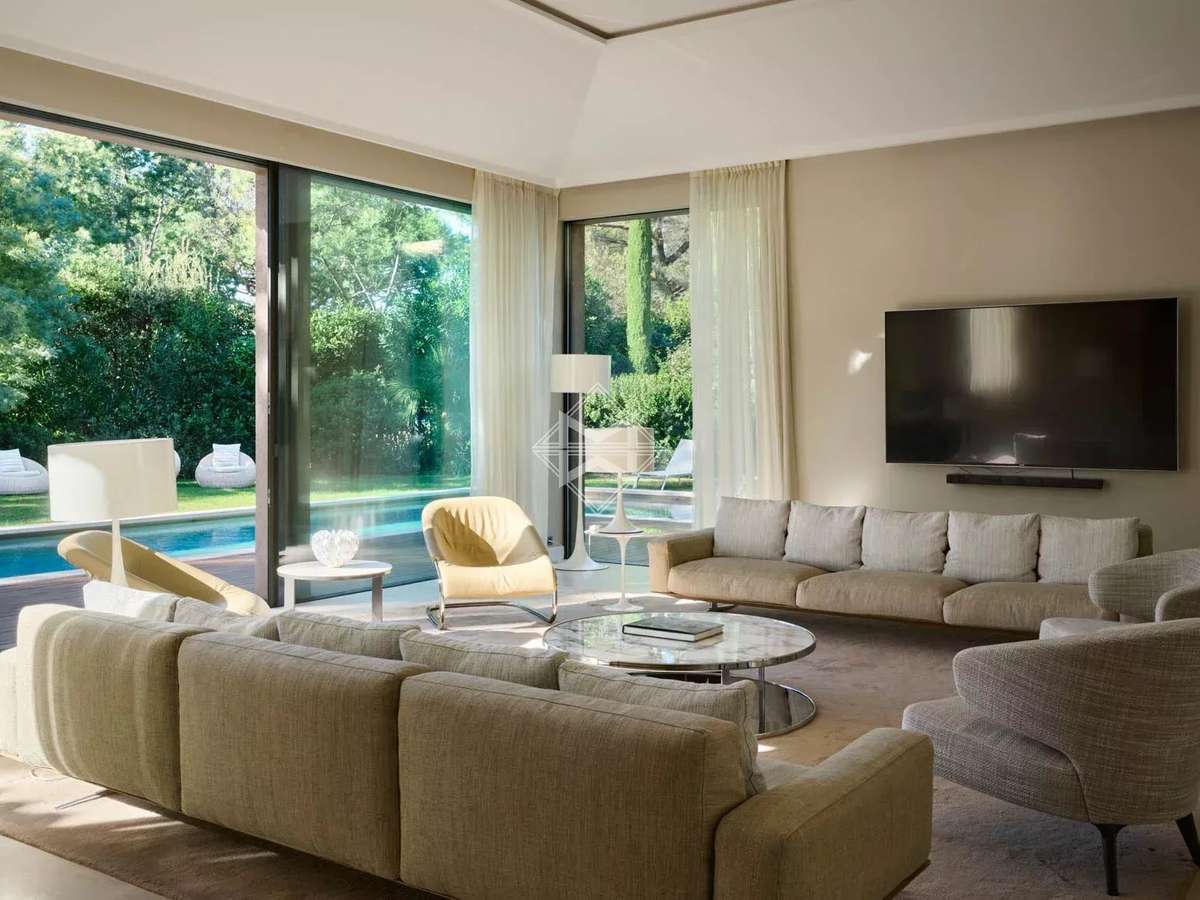 House Saint-Tropez