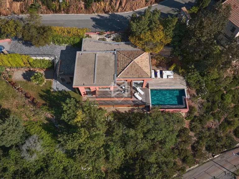 Villa with Sea view Théoule-sur-Mer - 3 bedrooms - 160m²