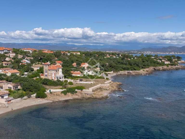 Villa with Sea view Fréjus - 5 bedrooms - 213m²