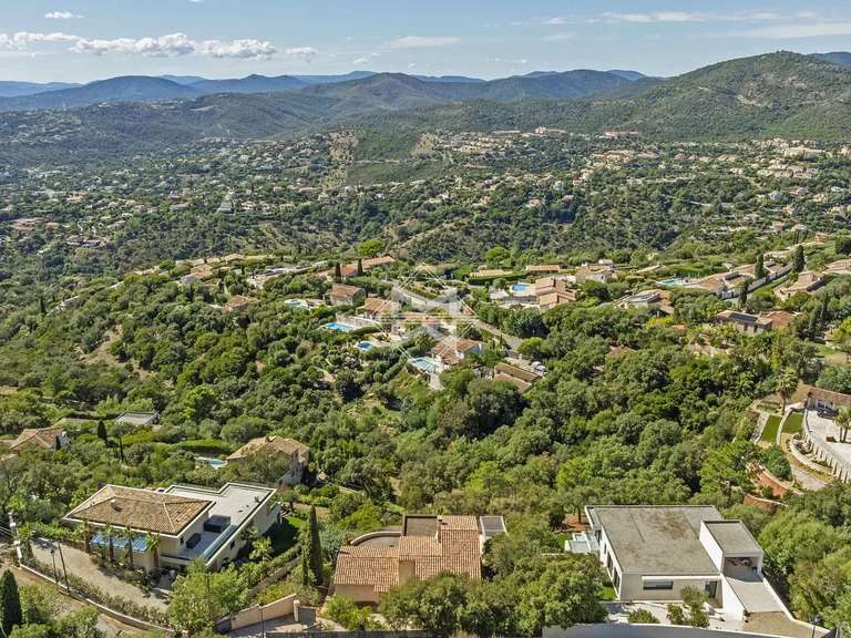 Villa with Sea view Roquebrune-sur-Argens - 6 bedrooms - 225m²