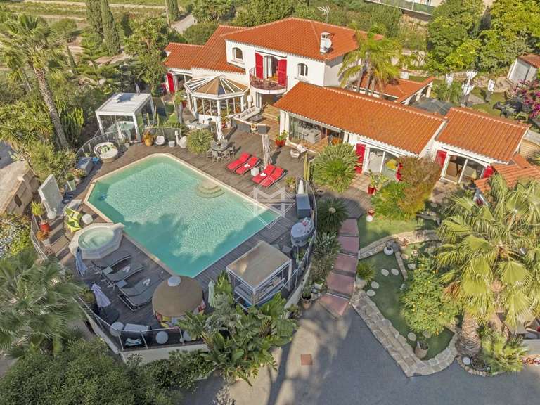 Villa avec Vue sur mer Carqueiranne - 7 chambres - 400m²