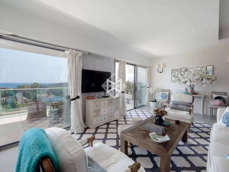 Appartement avec Vue sur mer Cap-d-antibes - 3 chambres - 104m²