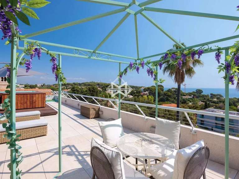 Appartement avec Vue sur mer Cap-d-antibes - 3 chambres - 104m²