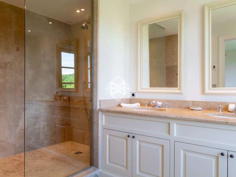 Villa Mougins - 5 bedrooms - 450m²