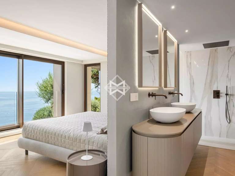 Villa Roquebrune-Cap-Martin - 5 bedrooms - 245m²