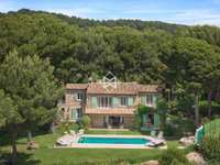 Location maison 8 pièces Location maison 8 pièces