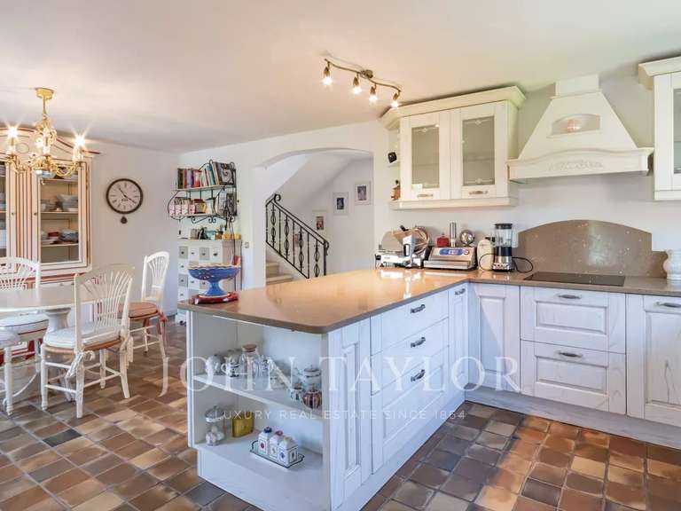 Maison Cannes - 5 chambres - 228m²