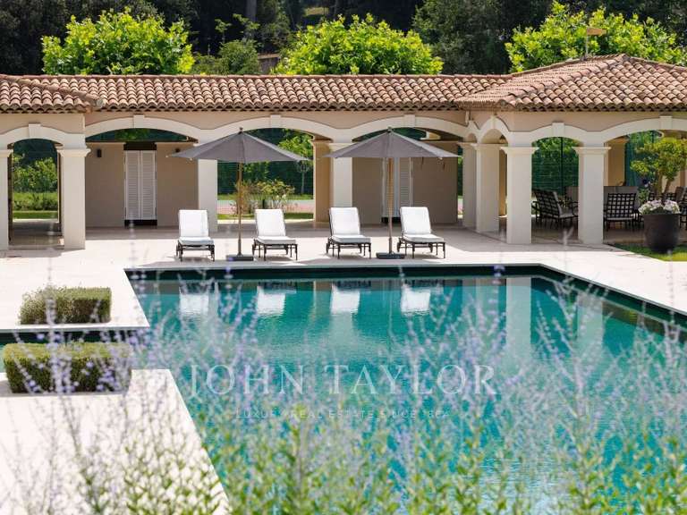 Propriété La Colle-sur-Loup - 8 chambres - 688m²
