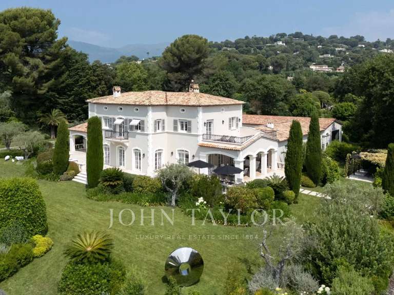 Propriété La Colle-sur-Loup - 8 chambres - 688m²
