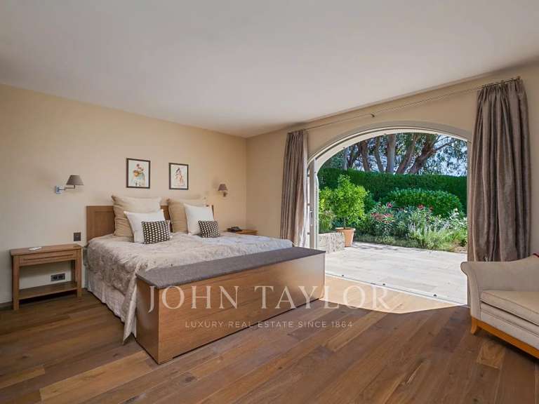 House Mouans-Sartoux - 4 bedrooms - 223m²