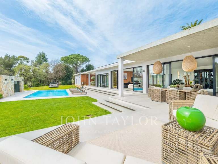 Villa Valbonne - 5 bedrooms - 450m²