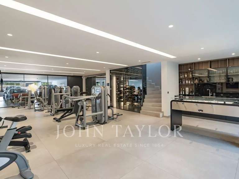 Maison Roquefort-les-Pins - 6 chambres - 488m²