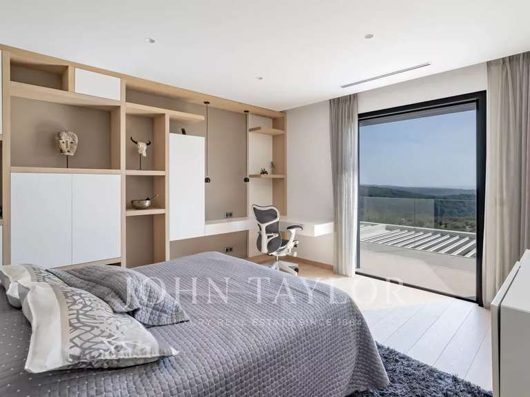 Maison Roquefort-les-Pins - 6 chambres - 488m²