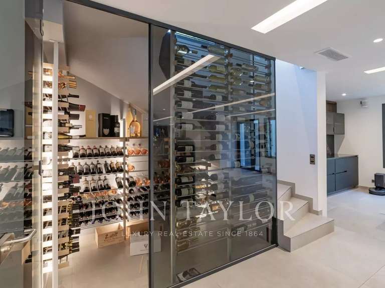 Maison Roquefort-les-Pins - 6 chambres - 488m²