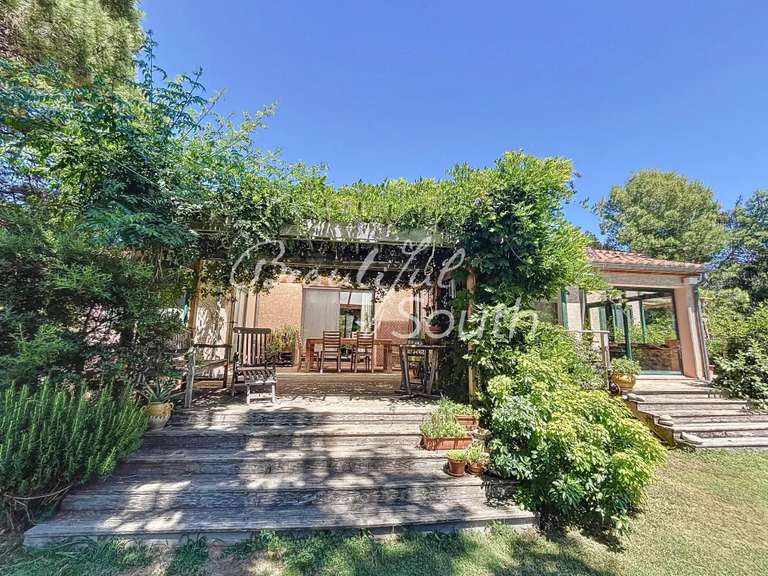 House Estoher - 5 bedrooms - 147m²