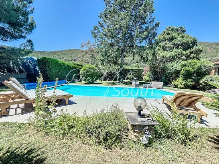 House Estoher - 5 bedrooms - 147m²