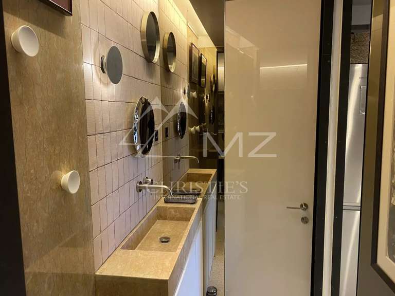 Appartement Paris 8e - 1 chambre - 63m²