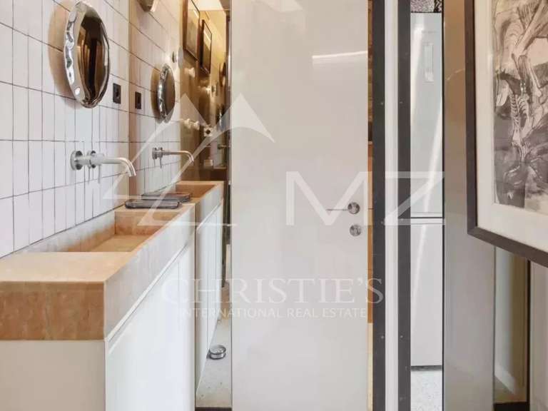 Appartement Paris 8e - 1 chambre - 63m²