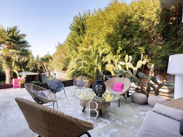 House Biarritz - 7 bedrooms - 301m²