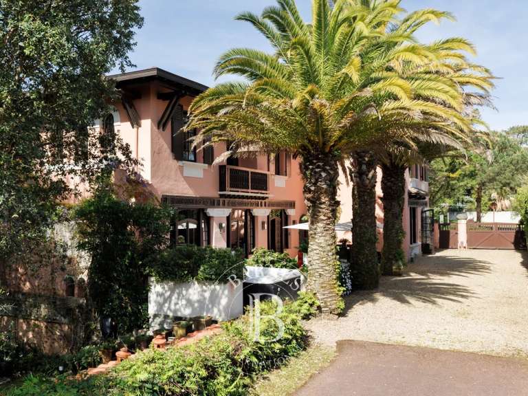 Maison Anglet - 7 chambres - 340m²