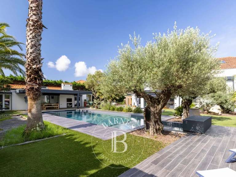 Maison Anglet - 6 chambres - 570m²